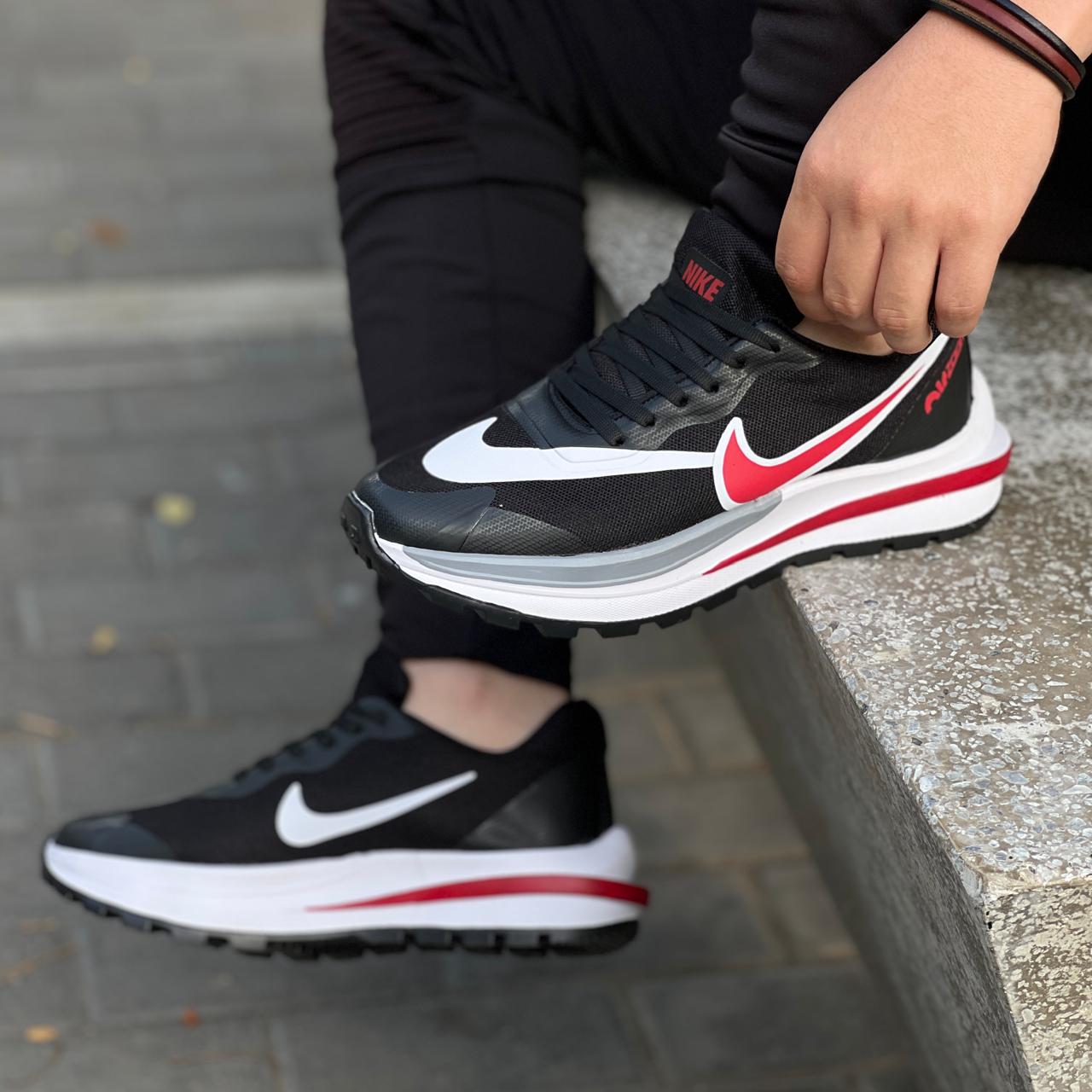 NIKE ZOOM